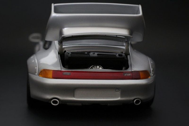 Illustration for article titled UT Models Porsche 993 GT2